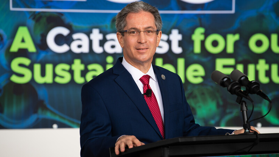 Director of NW federal lab in Tri-Cities that employs 6,400 is stepping down