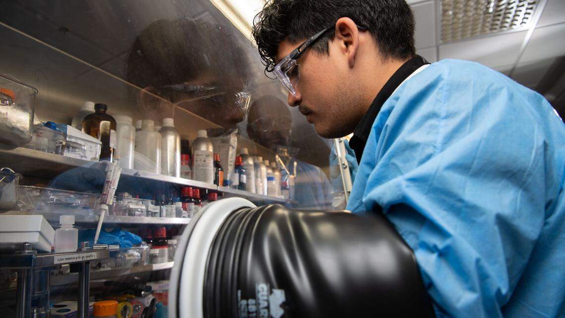 More than 1,700 PNNL interns help to advance to science and technology