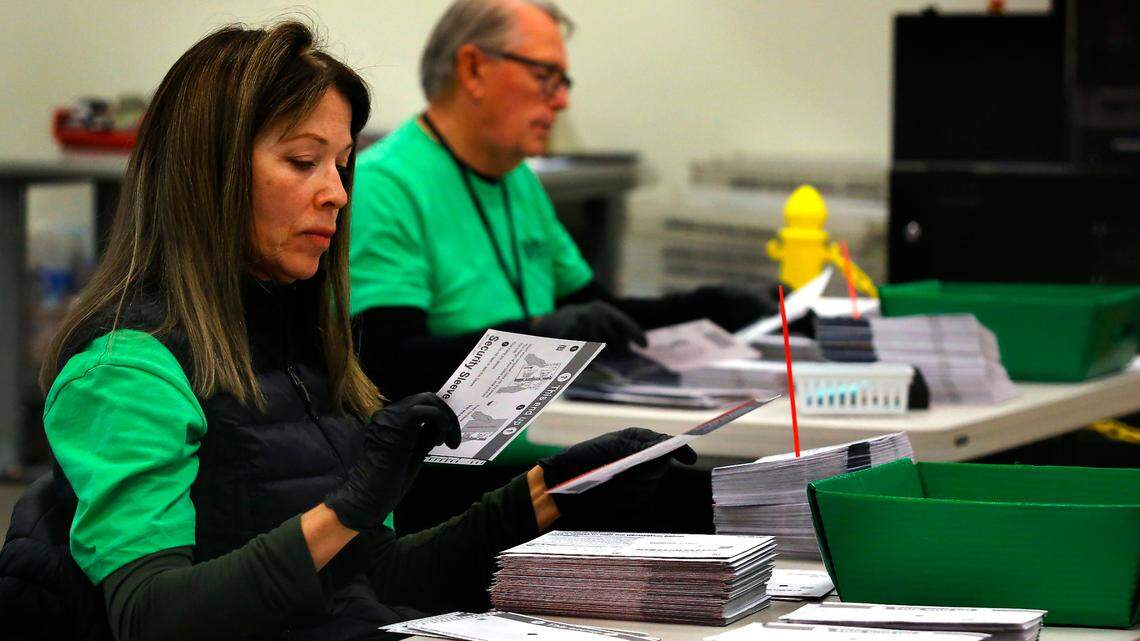 Editorial | On Nov. 4, voters should focus on potholes, not partisanship