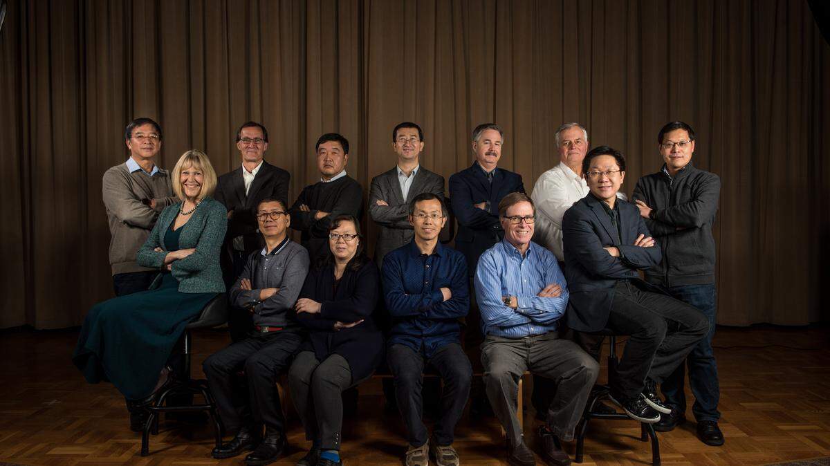 Some of the Pacific Northwest National Laboratory researches named to an annual “highly cited” list gather for a portrait.