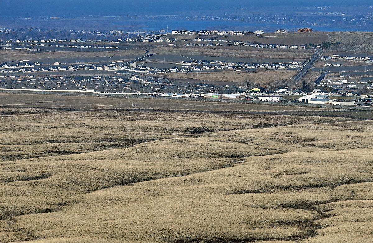 A decision of the Washington state Court of Appeals in 2022 would allow industrial development in Kennewick’s Urban Growth Area on 280 acres south of Interstate 82 to the west of Highway 395.