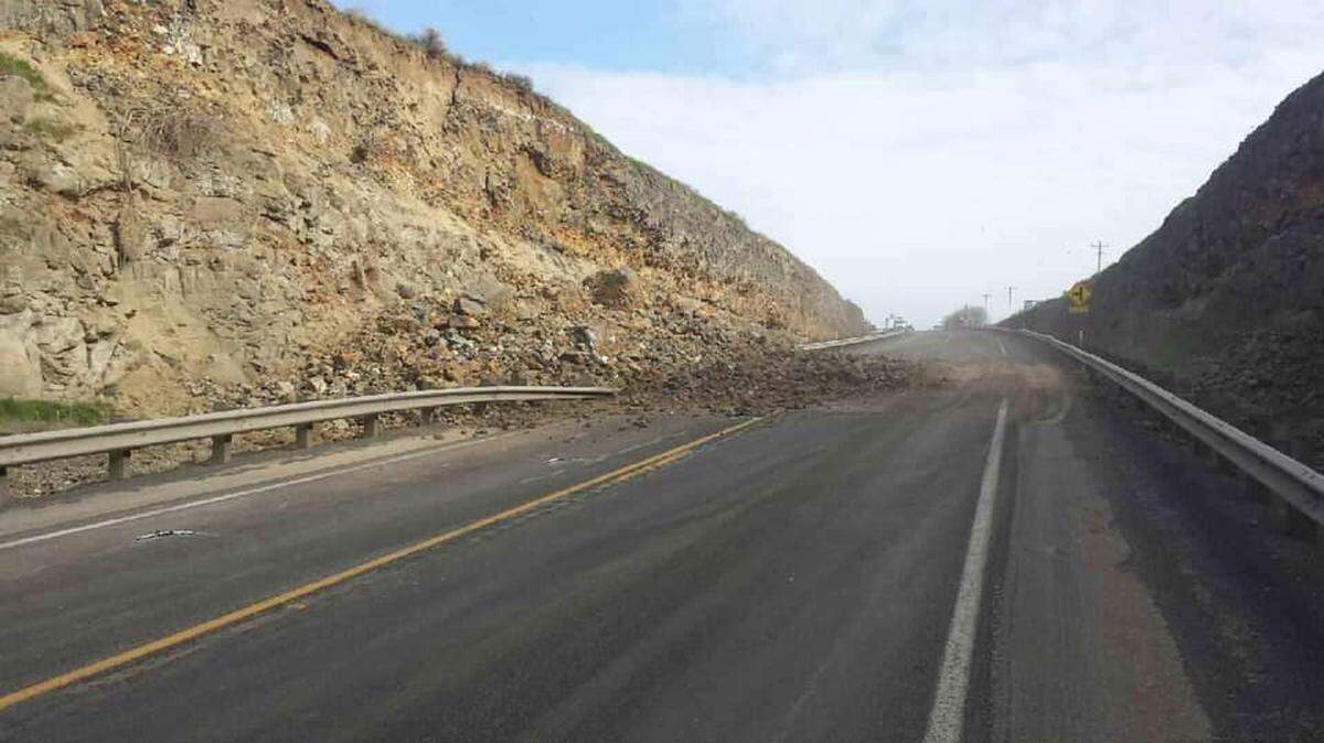 Highway 17 reopens in both directions Tuesday after a rock slide closed miles of highway between Mesa and Othello a week ago.