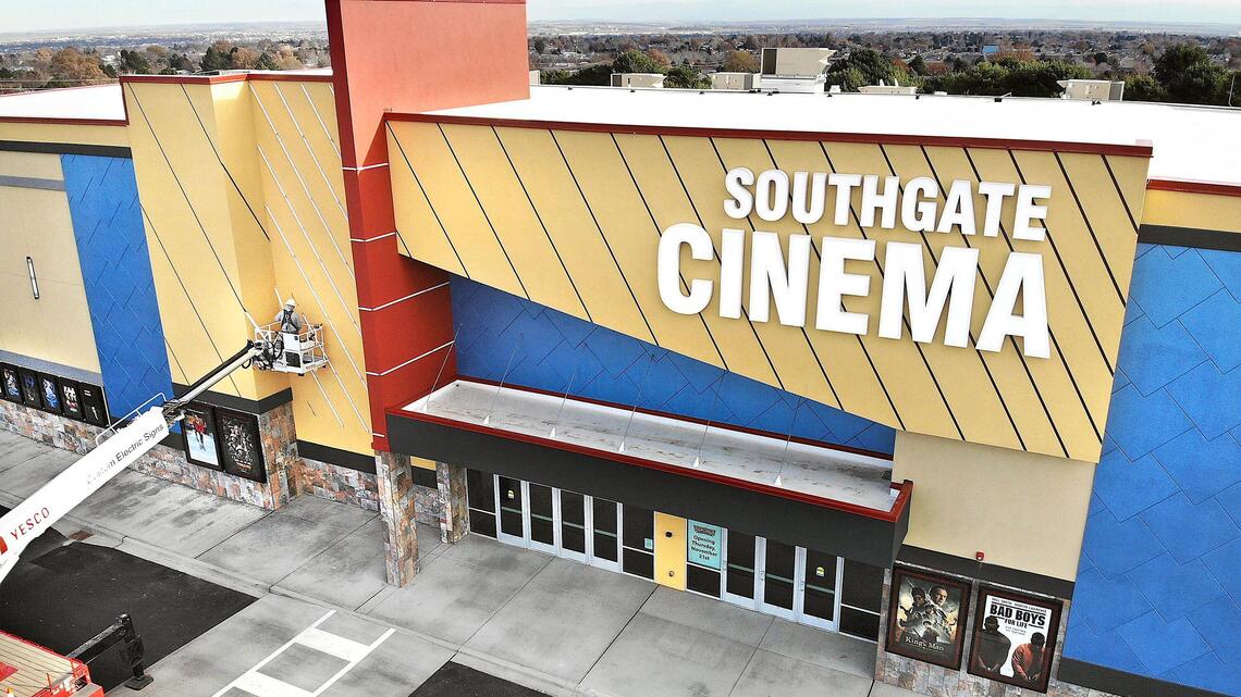 2 Tri-Cities movie theaters reopening this week for the 1st time in three months