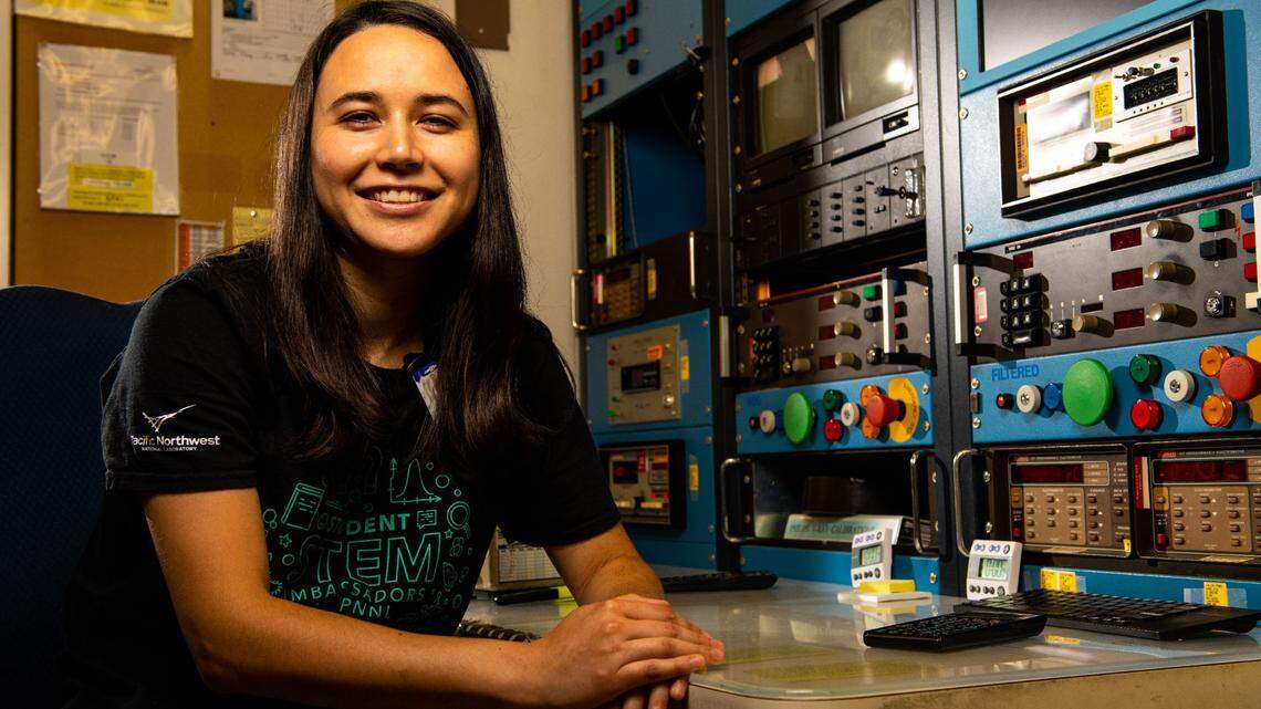 PNNL interns doing ‘explosive’ work while making world a better place