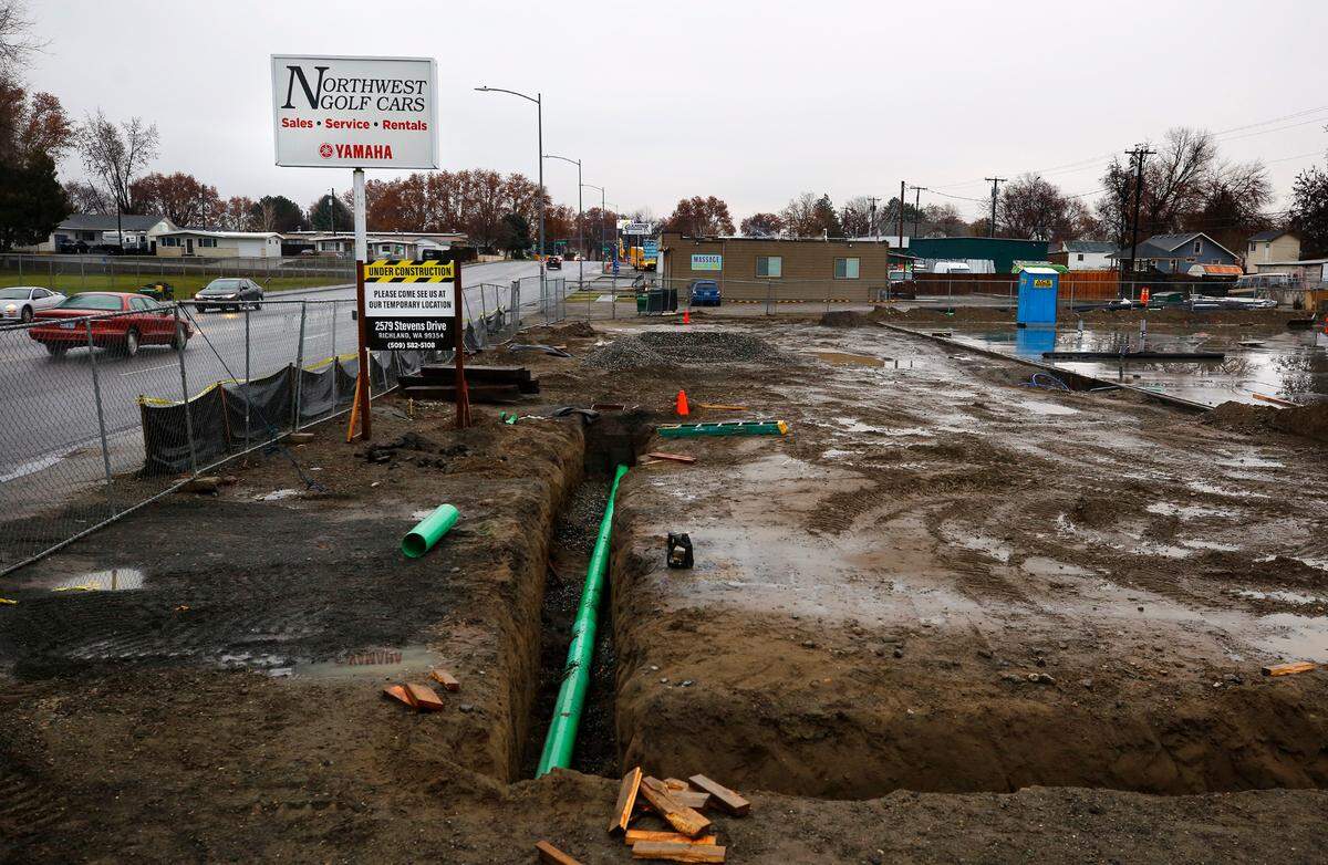 Northwest Golf Cars, the Spokane-based Yakama golf car dealer, is building a new shop at 1701 W. Kennewick Ave. in Kennewick. Its temporary store is at 2579 Stevens Drive in Richland.