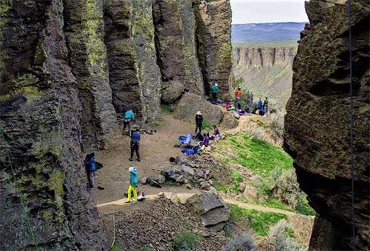 Inter-Mountain Alpine Club outdoor mountaineering event at Frenchman Coulee near Vantage, June 2019