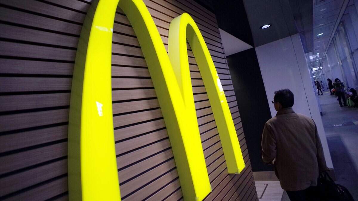 Fast-food giant McDonald’s says it is hiring 260,000 restaurant workers this summer, including 3,900 in Washington state, the company announced.
