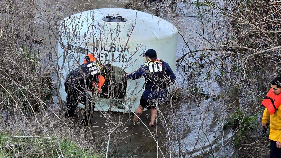 Unusual water rescue. ‘Billy’ and ‘The Kid’ pulled from flooding Yakima River