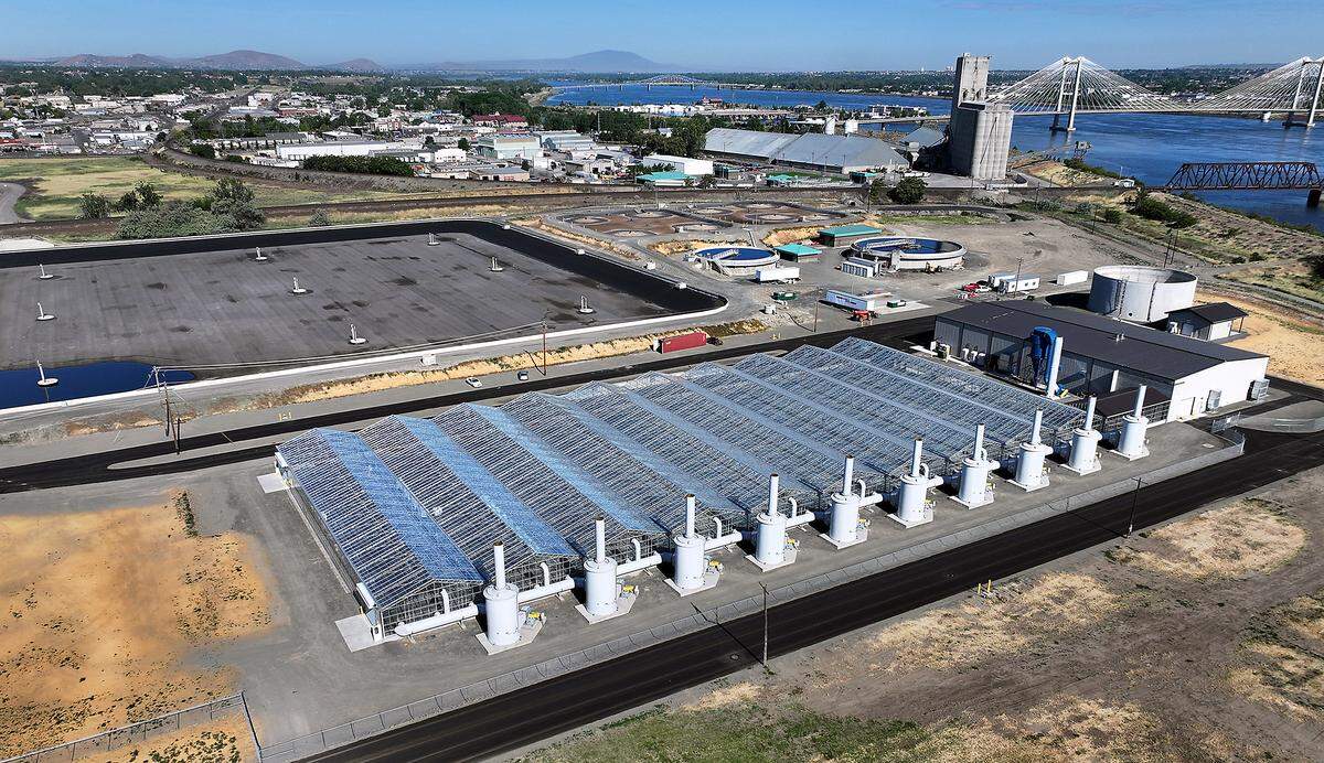 The solar-thermal pasteurization process uses enclosed greenhouse drying, controlled oven pasteurization and pelletization to produce a marketable fertilizer.