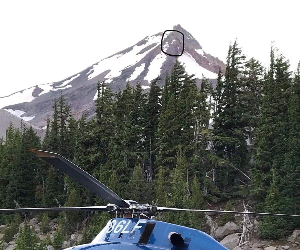 An experienced Kennewick climber died in a fall on Mt. Jefferson last weekend while climbing on a glacier on the southeast side of the central Oregon mountain.