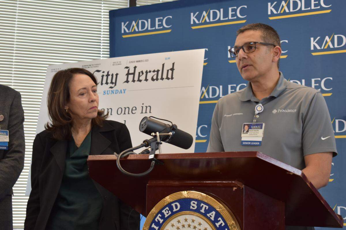 Reza Kaleel, chief executive of Providence Southeast Washington Service Area, which includes Kadlec Regional Medical Center in Richland, discusses the potential impacts to Kadlec if Medicaid spending is cut at a briefing by Sen. Maria Cantwell, D-Wash.