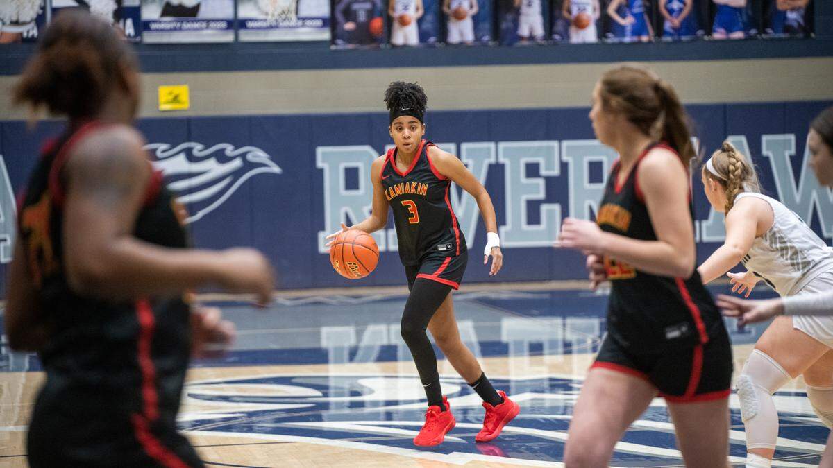 Kamiakin girls will play Richland in the 4A district championship at 5 p.m. Saturday.