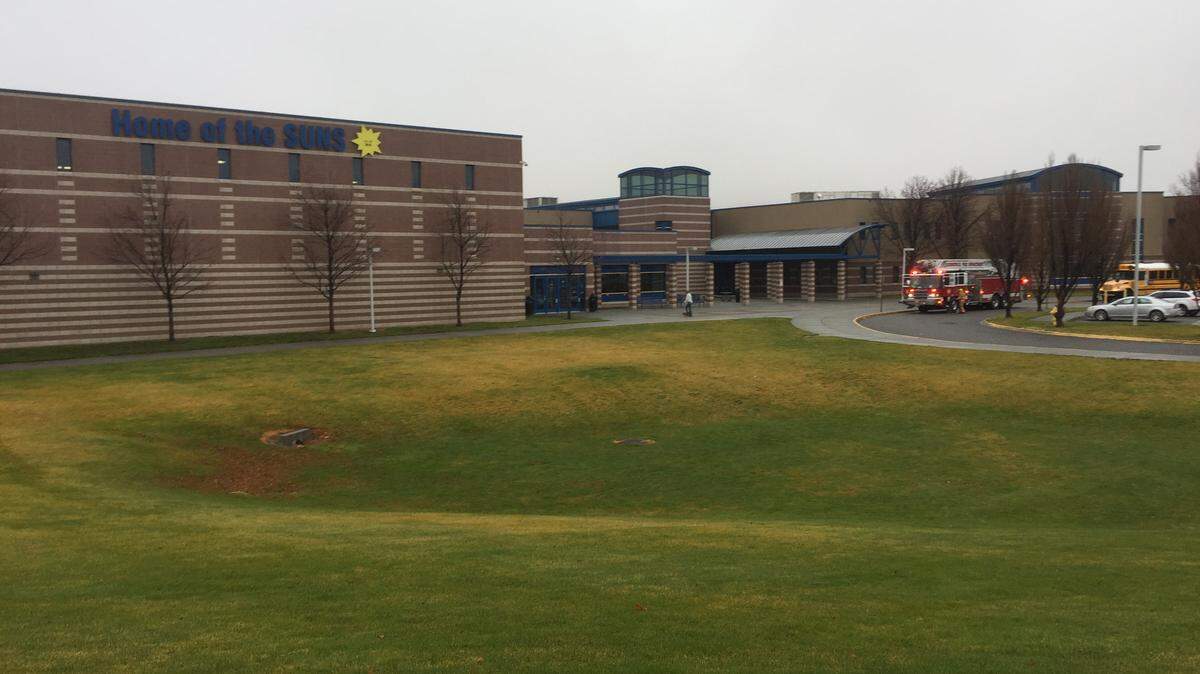 Firefighters arrived at Kennewick’s Southridge High School Thursday morning after reports of smoke in the basement below the gym.