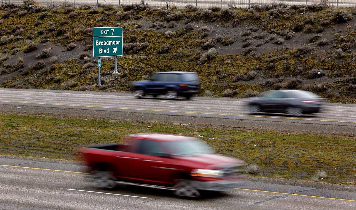 Interstate 182 traffic near the Broadmoor Boulevard interchange in west Pasco.