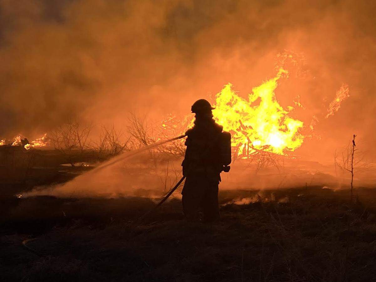 Wind spread a fire in Finley Friday evening.