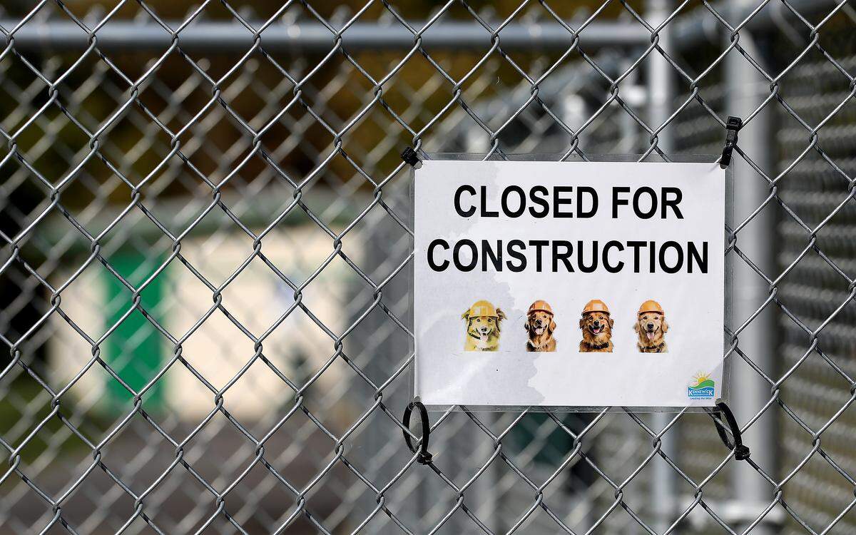 The city of Kennewick announced Oct. 18 will be the date for the grand opening of the new dog park in the east end of Columbia Park.