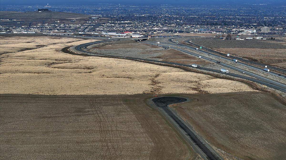 Adair Road in Benton County ends just south of the I82 and Highway 395 interchange just south of Kennewick. The Christenson Road overpass is at the far left of the image.