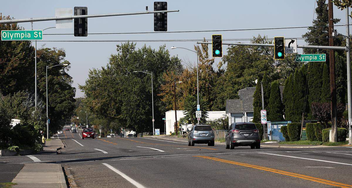 Kennewick police are searching for a suspect after one person was shot when an argument Monday night on the 1500 block of West Fourth Avenue turned violent. The wounded person was taken to a local hospital and is in stable condition.