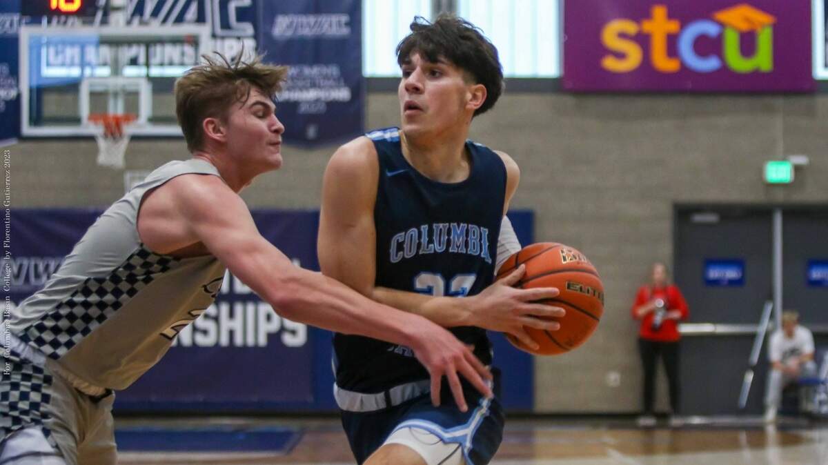 CBC’s Jayden Martinez, a Chiawana High grad, drives to the basket during Sunday’s men’s quarterfinal game in Pasco.