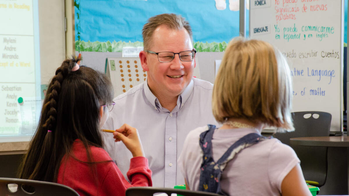 Washington State Superintendent Chris Reykdal visits with students at McClintock STEM Elementary in the TriCities.