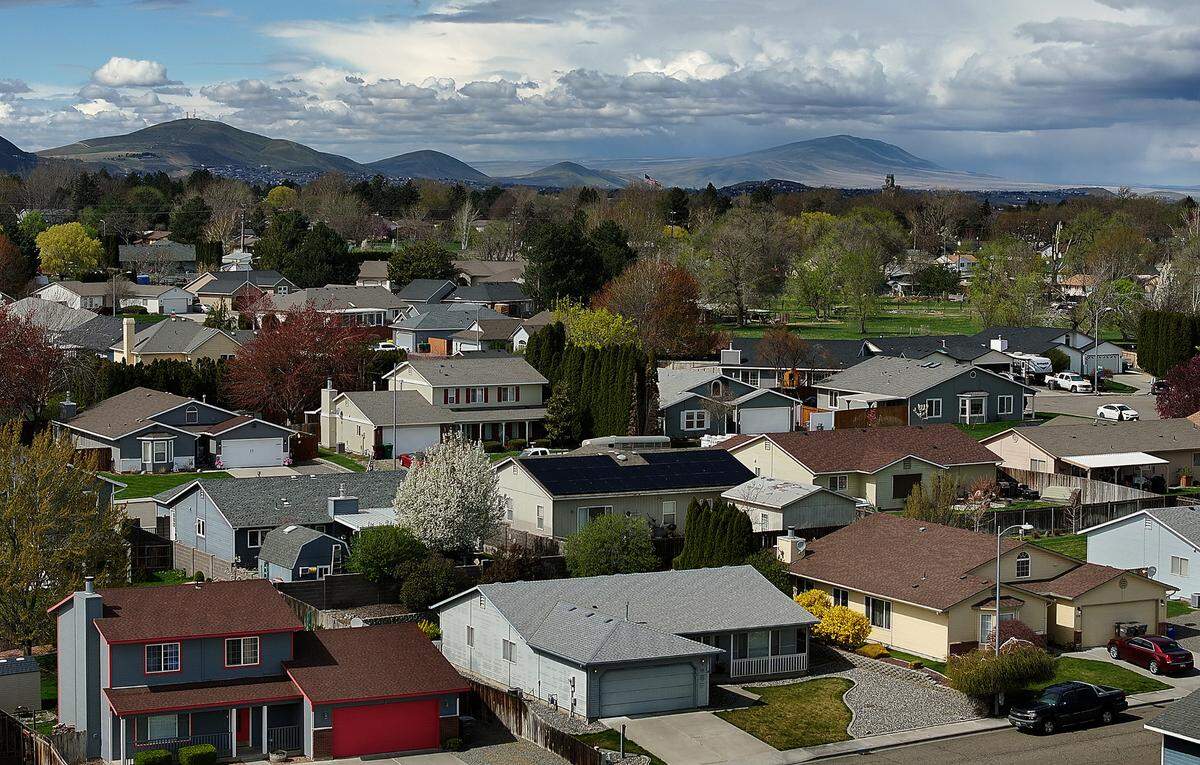 Housing development off West 10th Avenue west of South Union Street in Kennewick.