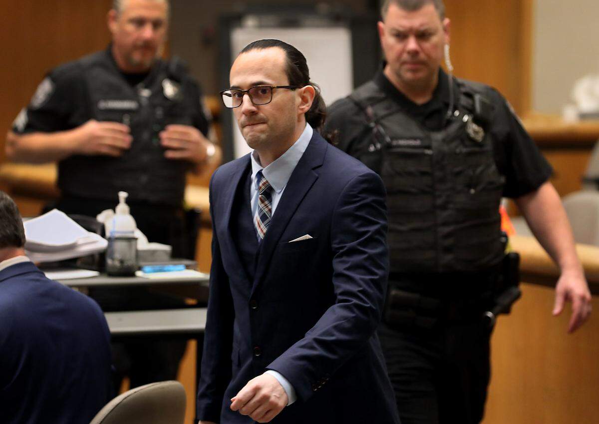 Richard Jacobson, 37, walks into Benton County Superior Court for his sentencing for the 2022 murder of Brandy Ebanez.