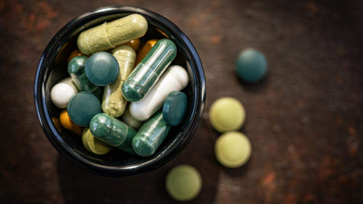 A salmonella outbreak that has sickened 18 people, including two in Washington state, is linked to moringa supplements.