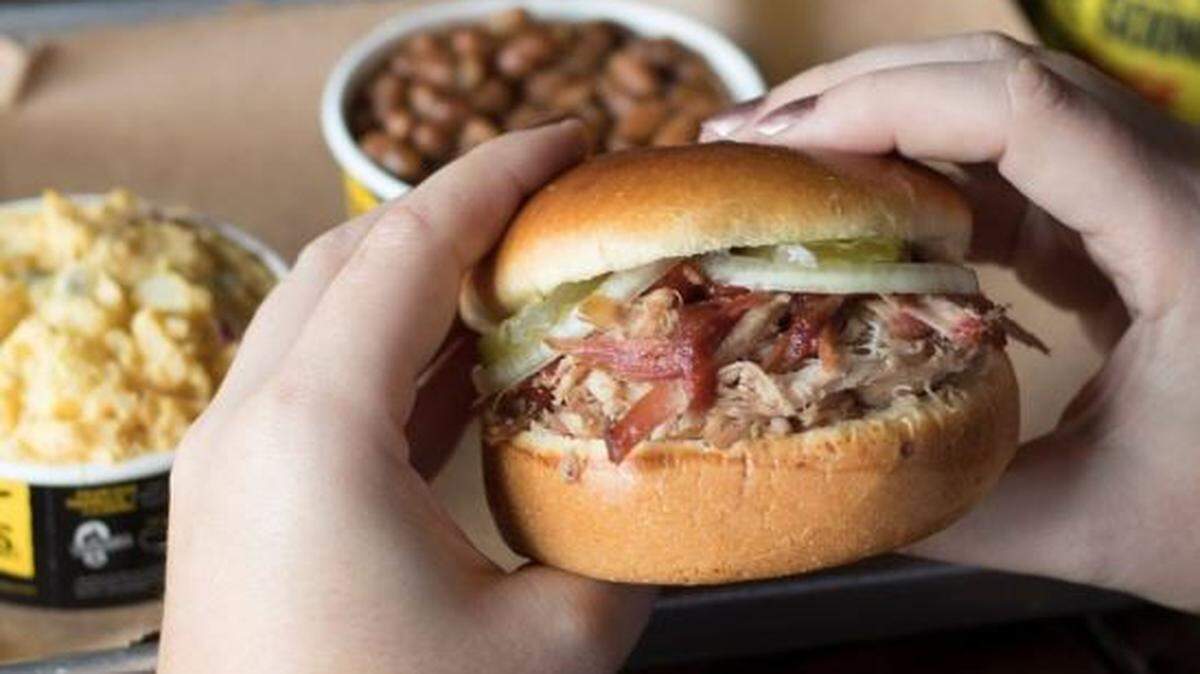 The shuttered Dickey’s Barbecue Pit on Highway 395 in Kennewick will be reopening in May with a new owner.