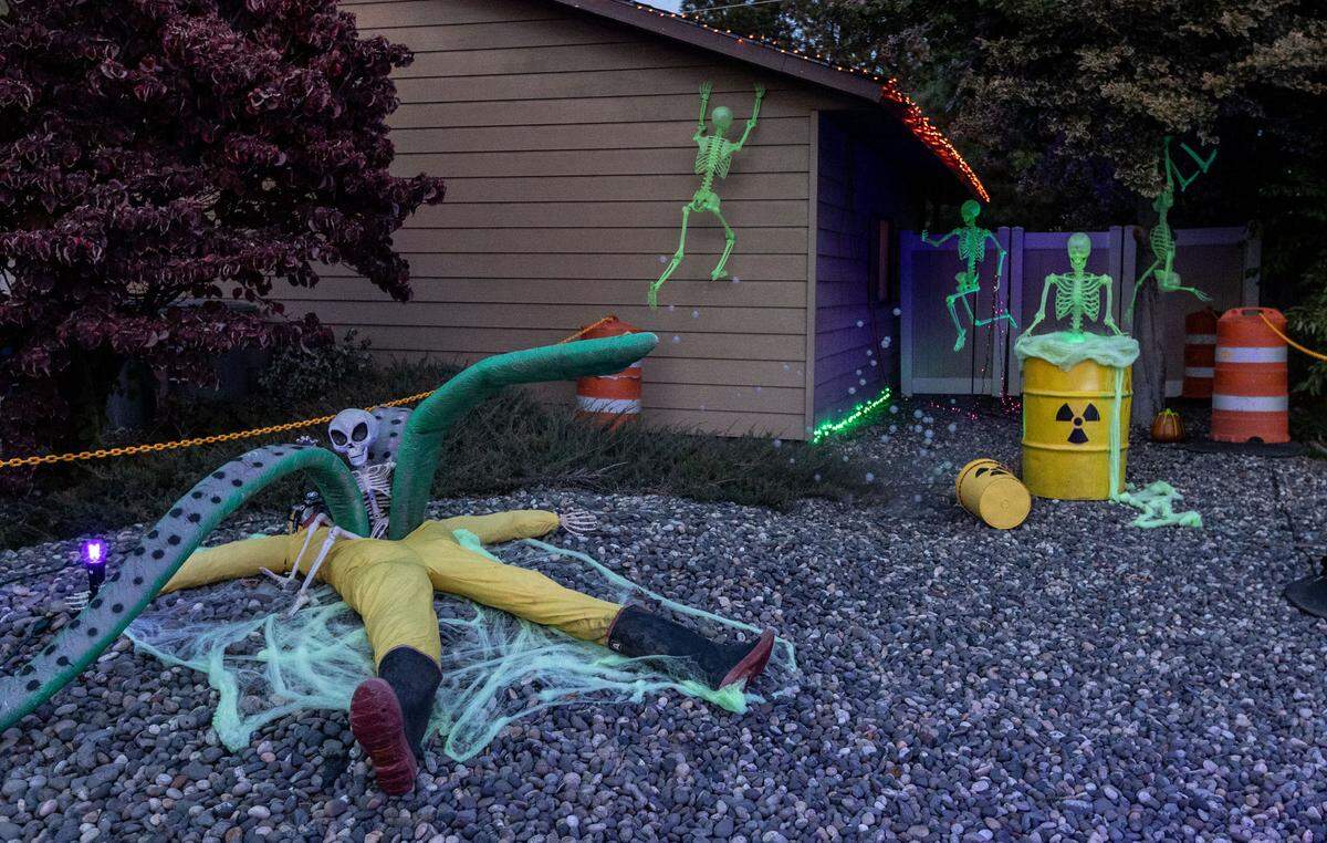 Home haunters David Huber and Phylicia Riggins decked out their Richland home with all manner of Halloween-themed decorations in celebration of the upcoming holiday. The elaborate display took weeks to set up.
