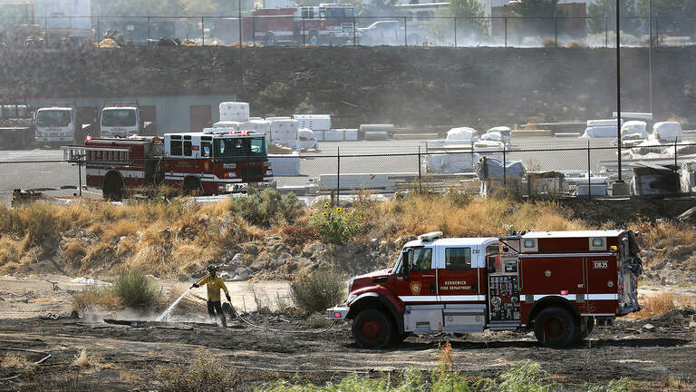 Fire shuts down Clearwater Avenue, forces 2 stores to evacuate