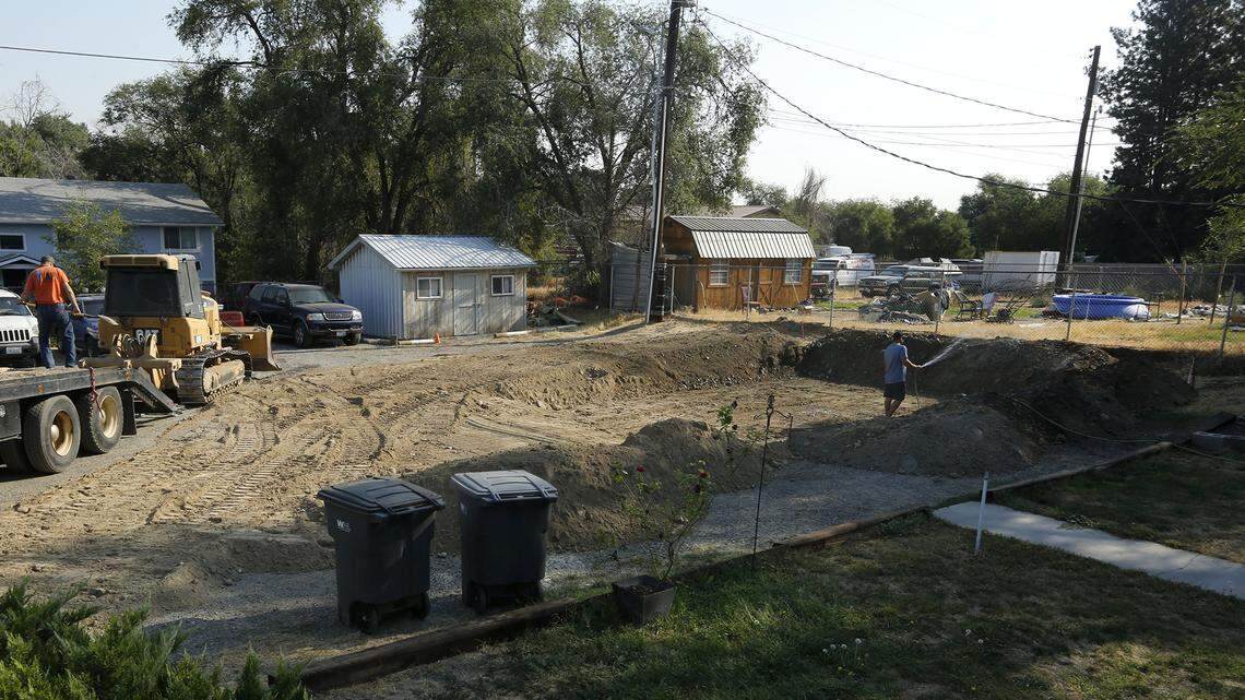 Former Tri-Cities teacher finds new way to build more affordable townhouses for renters