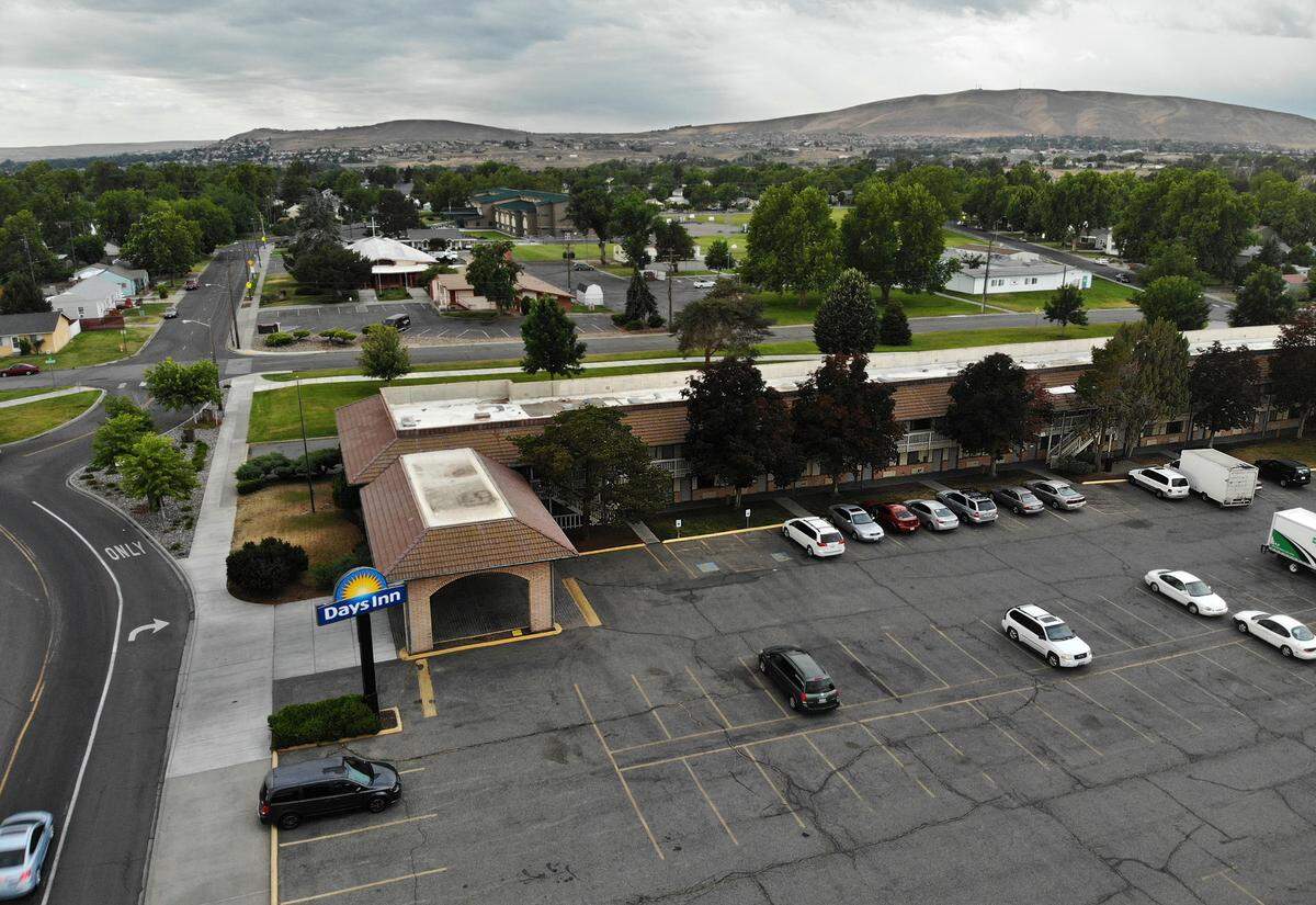 The Days Inn on Jadwin Avenue in Richland may be converted into small apartments.