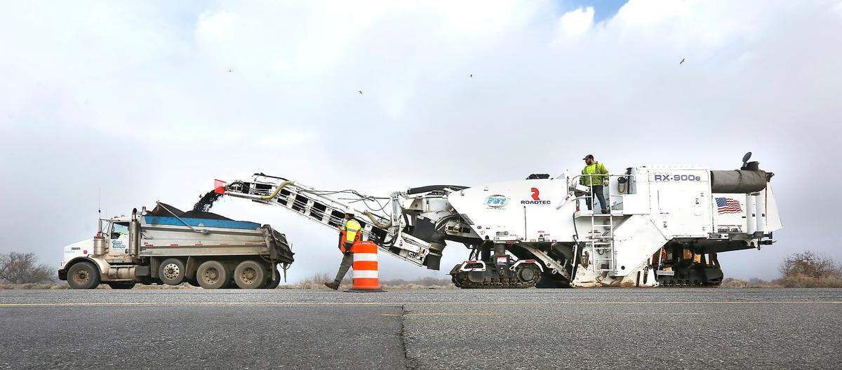 Work started on a $5 million project to rebuild Columbia Park Trail in Richland.