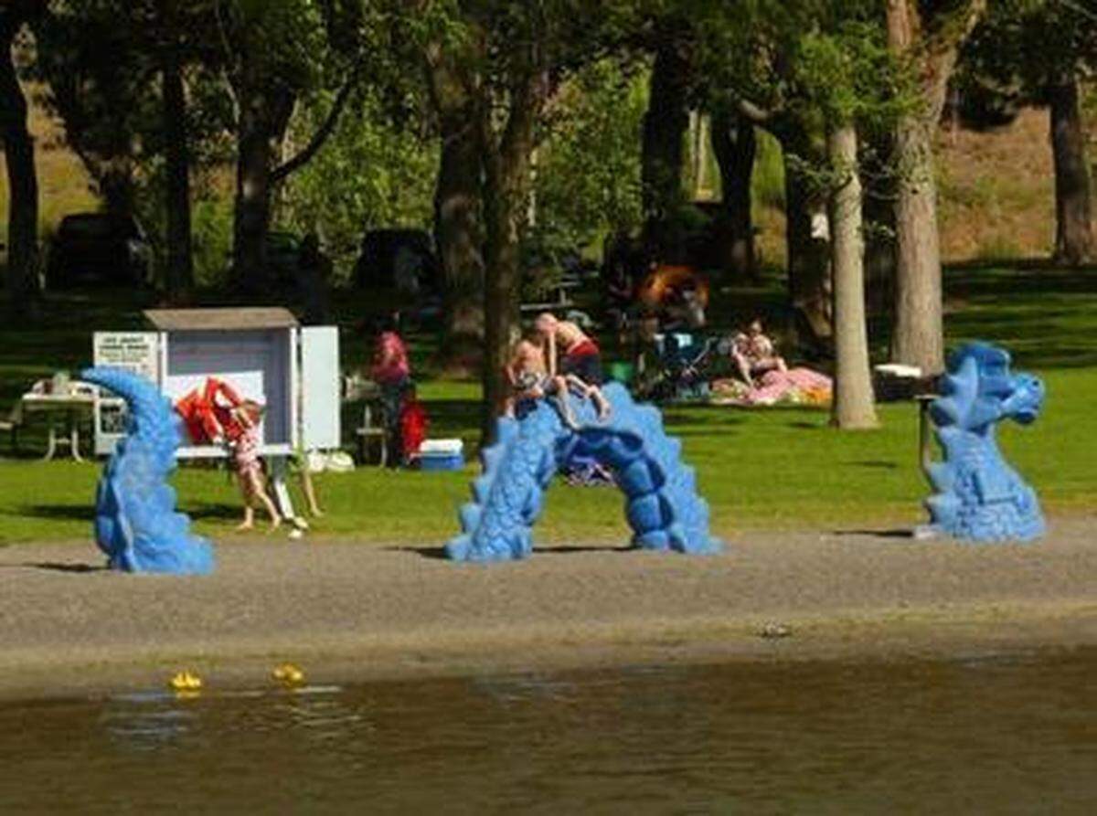 Fishhook Park on the Snake River near Prescott offers a kid-friendly swimming beach.