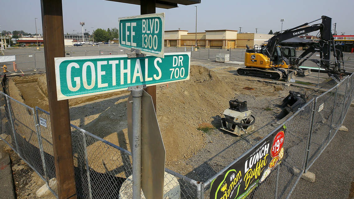 ‘What’s being built there?’ New coffee stand at old Richland Albertsons + Amazon updates