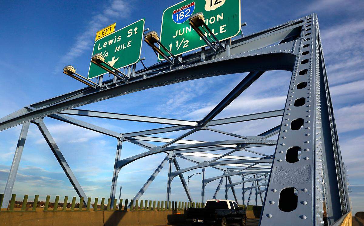 The Tri-Cities’ busiest Columbia River span, the blue bridge, is nearly done with $33.5 million paint job that started in January. The painting project didn’t alter the blue bridge’s famous color, but it did snarl traffic for nearly a full year.