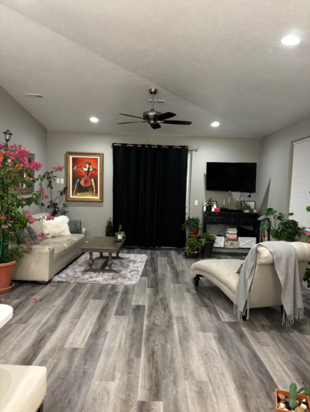Photo from the “Peaceful Oasis” West Richland Airbnb listing.