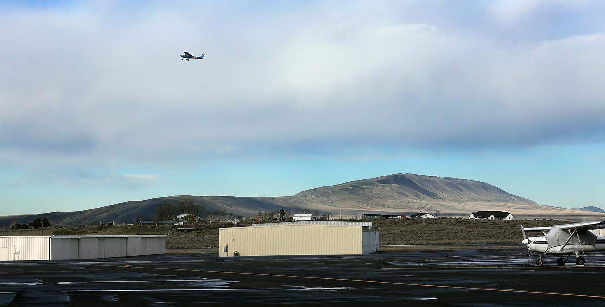 The Port of Benton operates the Richland Airport at 1903 Terminal Drive off Highway 240 in Richland. The general aviation airport has two paved runways, a fixed base operator, fuel and other amenities with nearby highway and interstate access.
