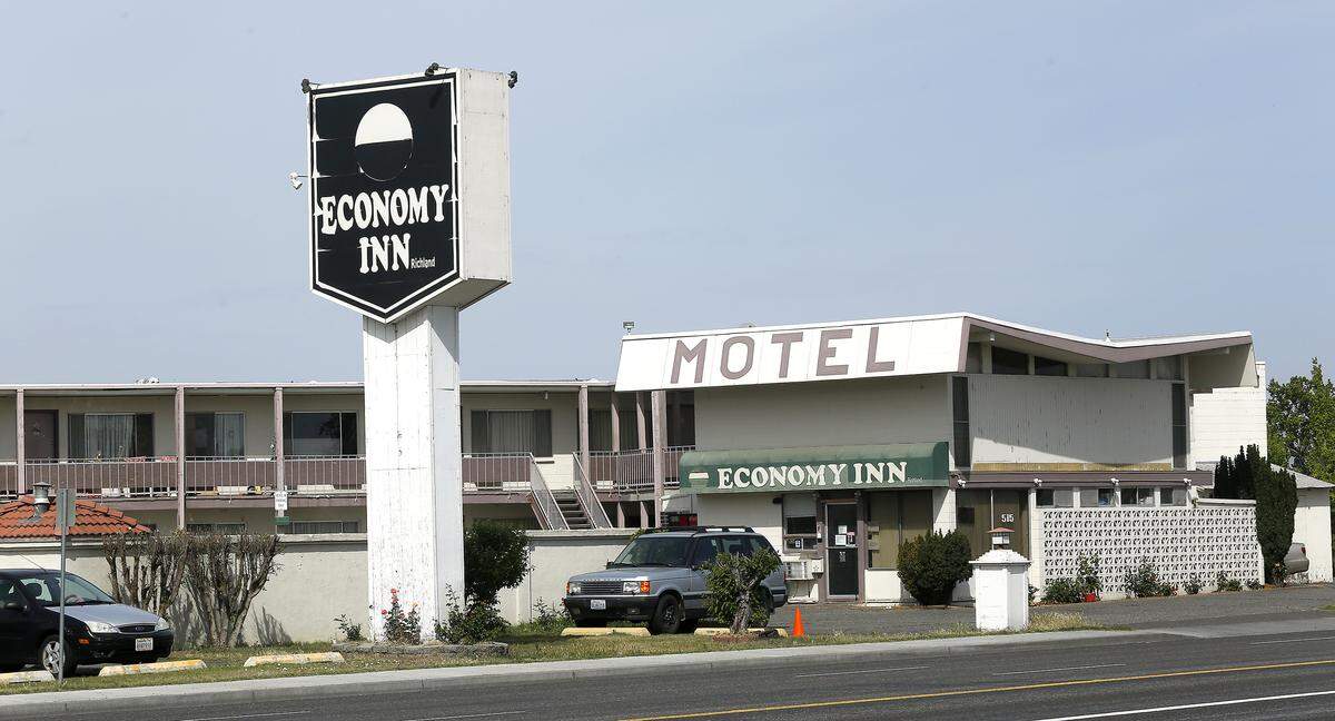 Earnace Beasley Jr. was convicted of fatally stabbing another resident at Richland’s Economy Inn in May 2020.