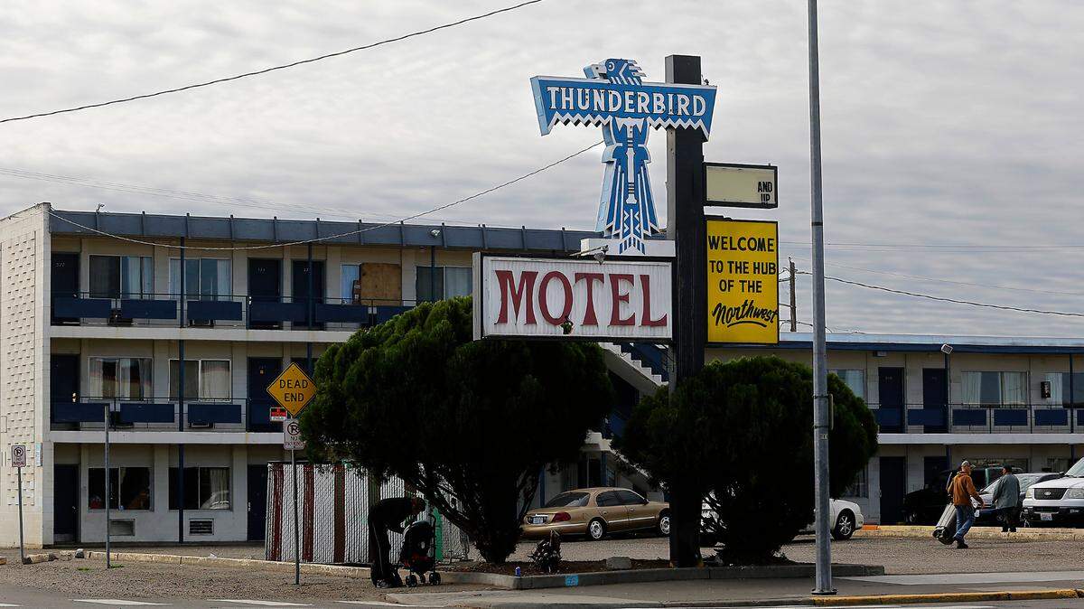 The city of Pasco plans to buy and demolish the Thunderbird Motel at 414 W. Columbia St. in Pasco.