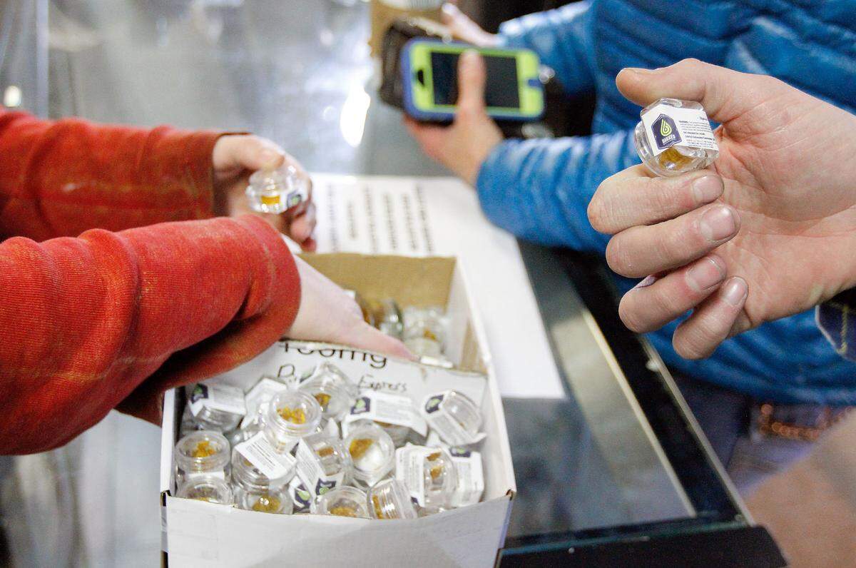 colorado denver marijuana springs pot weed legal retail recreati