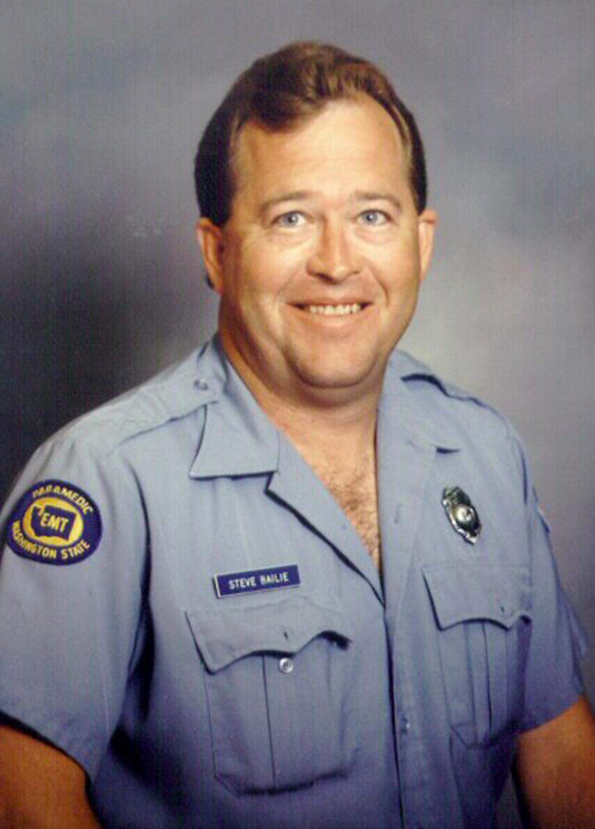 Steve Bailie portrait from 2001 of the Kennewick Fire Department.