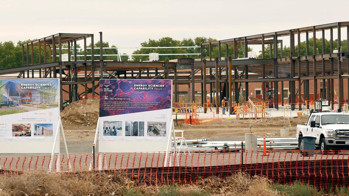 Energy secretary dedicates Richland site of $75M building to win ‘battery arms race’