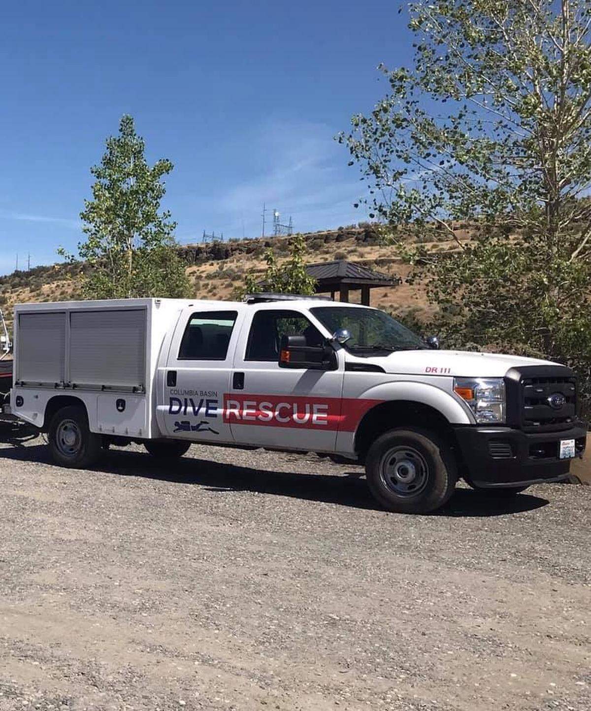 Columbia Basin Dive Rescue helped search this weekend for two missing boaters who are presumed drowned in the Columbia River after a weekend swimming incident near Hat Rock State Park in Oregon.