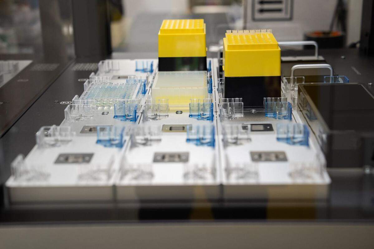 Researchers at PNNL are developing AI tools that can predict the behavior of new catalytic materials, test their performance using this robotic equipment and automatically adjust the parameters of the experiment so the catalysts can be optimized for more efficient reactions.