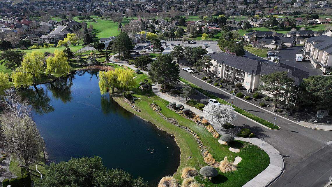 ‘No pain, no gain.’ New owners of Canyon Lakes swing for bigger slice of golf pie