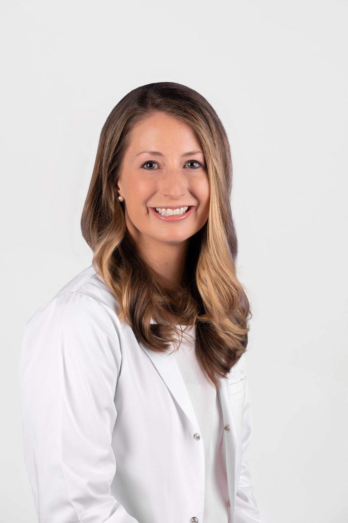 Dr. Jessica Schneider