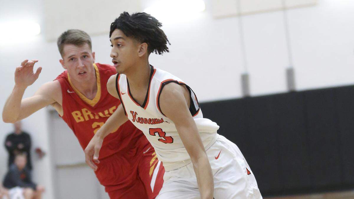 Kennewick’s Ayoni Benavidez (3) dribbles the ball during a recent game against Kamiakin at Kennewick.