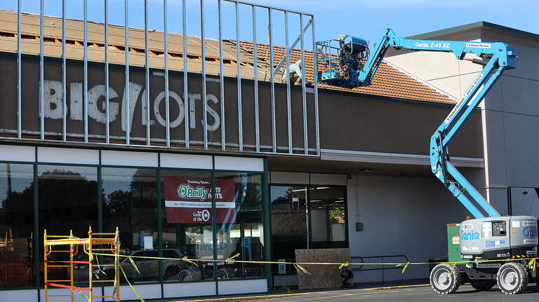 What’s being built there? $10M business hub + Tri-Cities 1st Slim Chickens