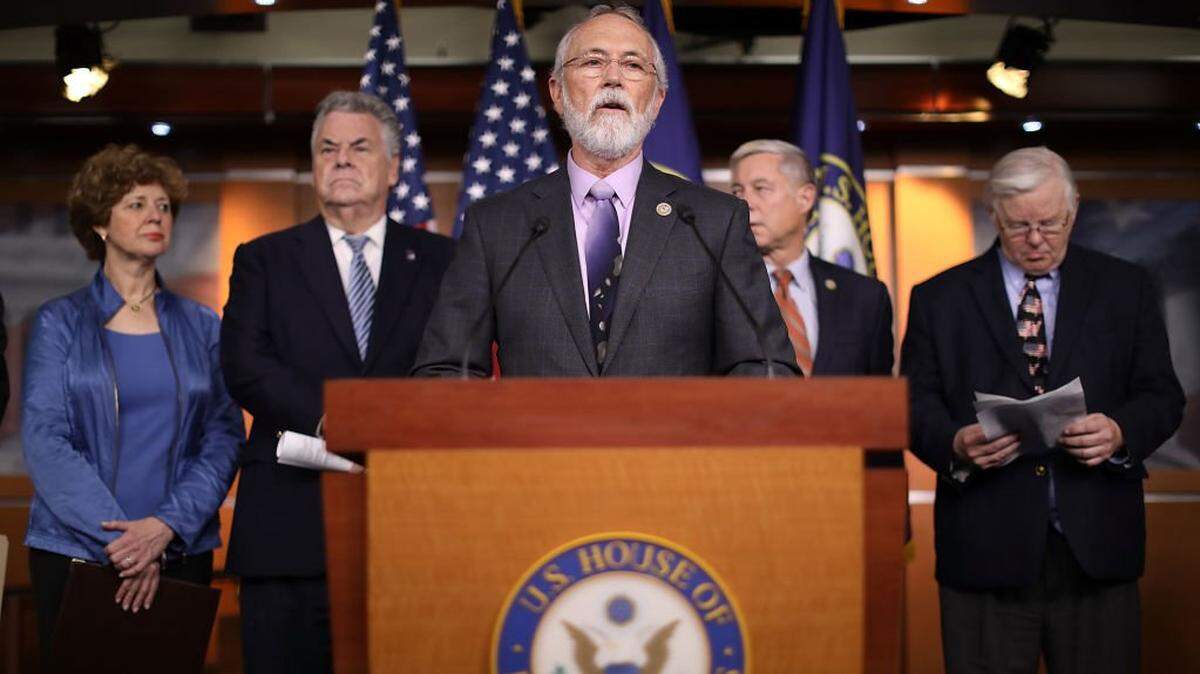 WASHINGTON, DC - NOVEMBER 09: Rep. Dan Newhouse (R-WA) (C) is joined by fellow Republican members of congress (L-R) Rep. Susan Brooks (R-IN), Rep. Peter King (D-NY), Rep. Fred Upton (R-MI) and Rep. Joe Barton (R-TX) during a news conference about the Deferred Action for Childhood Arrivals (DACA) program at the U.S. Capitol November 9, 2017 in Washington, DC. The conservative and moderate House GOP members voiced their support for legislation that would create a permanent solutions for DACA 'Dreamers.' (Photo by Chip Somodevilla/Getty Images)